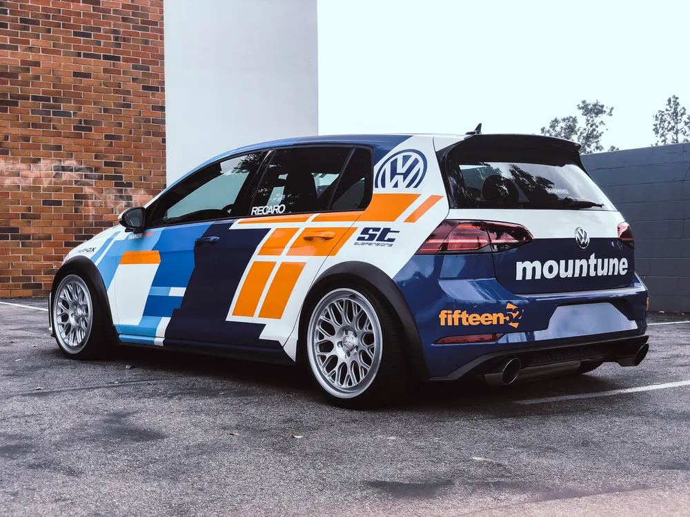 VW Golf GTI Mountune race livery by Vaderwerks, rear three-quarter